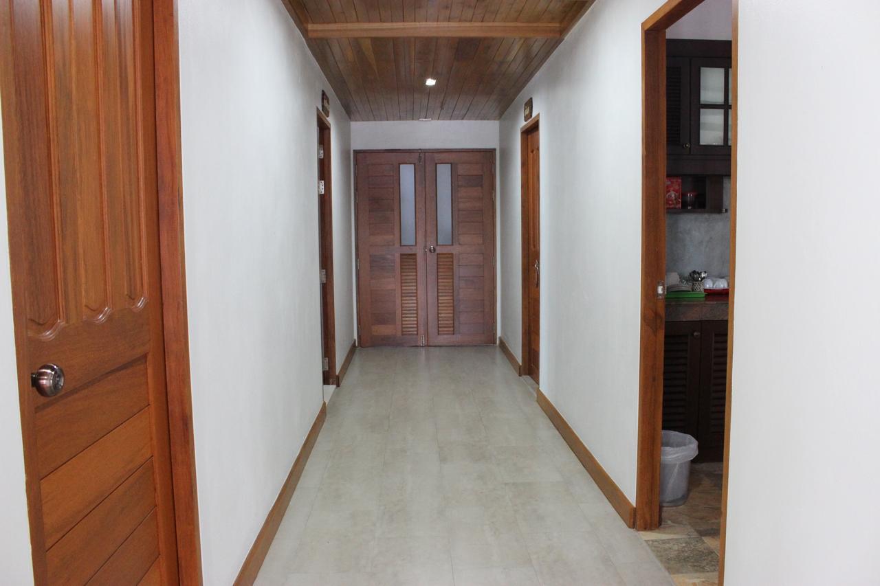 Tree Home Plus 나콘시탐마랏 외부 사진